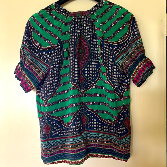 Women’s Ya Da colorful and fun lightweight 100% silk blouse. - Picture 7 of 8
